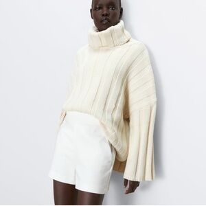 ZARA Oversized Off-White Chunky Turtleneck Sweater – New Without Tags